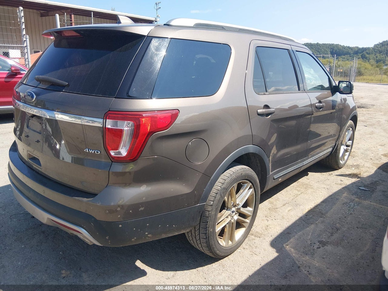 2016 FORD EXPLORER XLT · 4/11