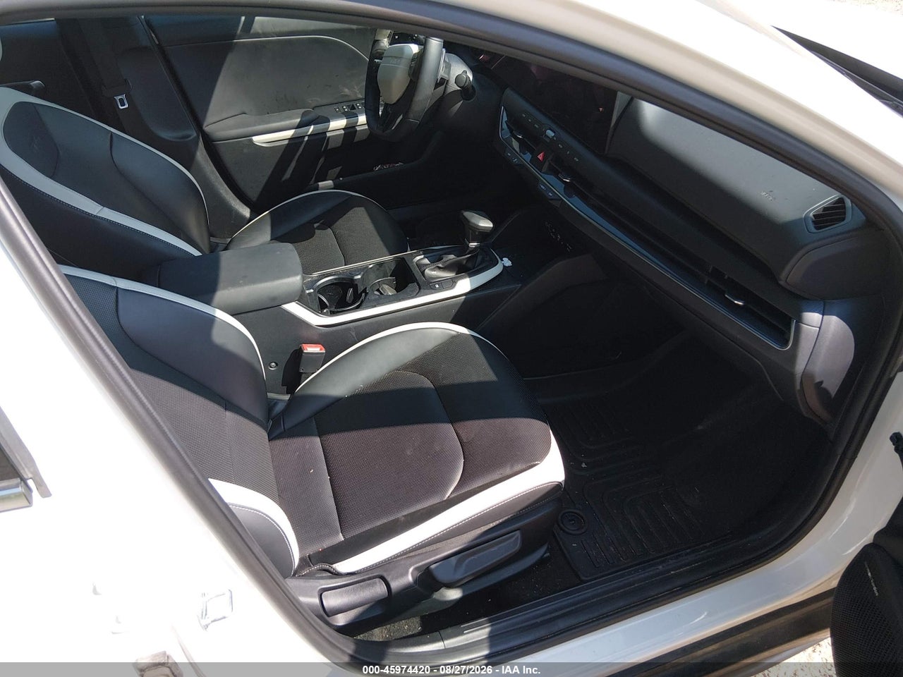 2025 KIA K4 GT-LINE · 5/11