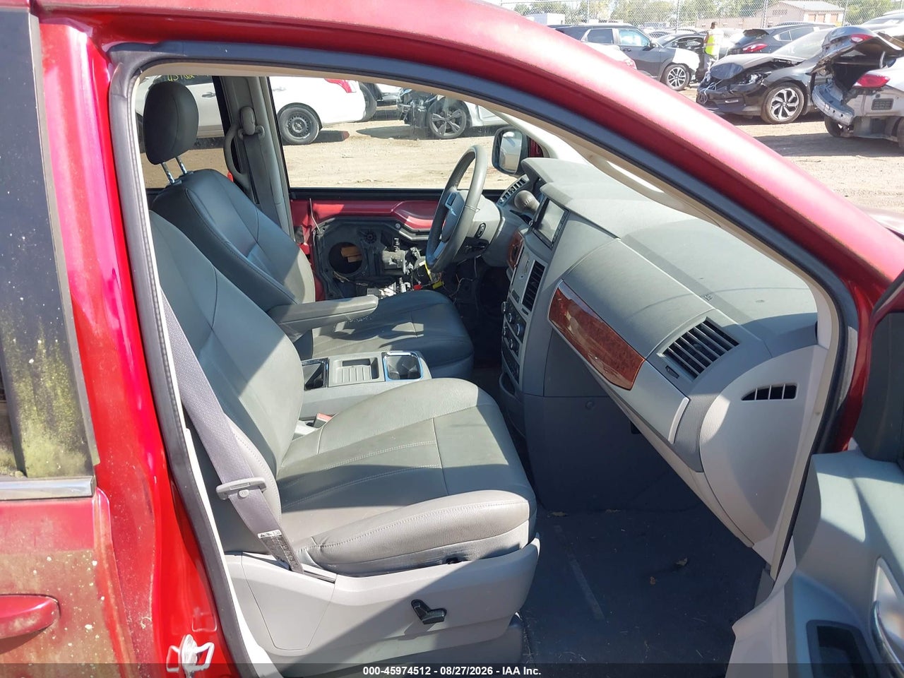 2008 CHRYSLER TOWN &amp; COUNTRY TOURING · 5/10