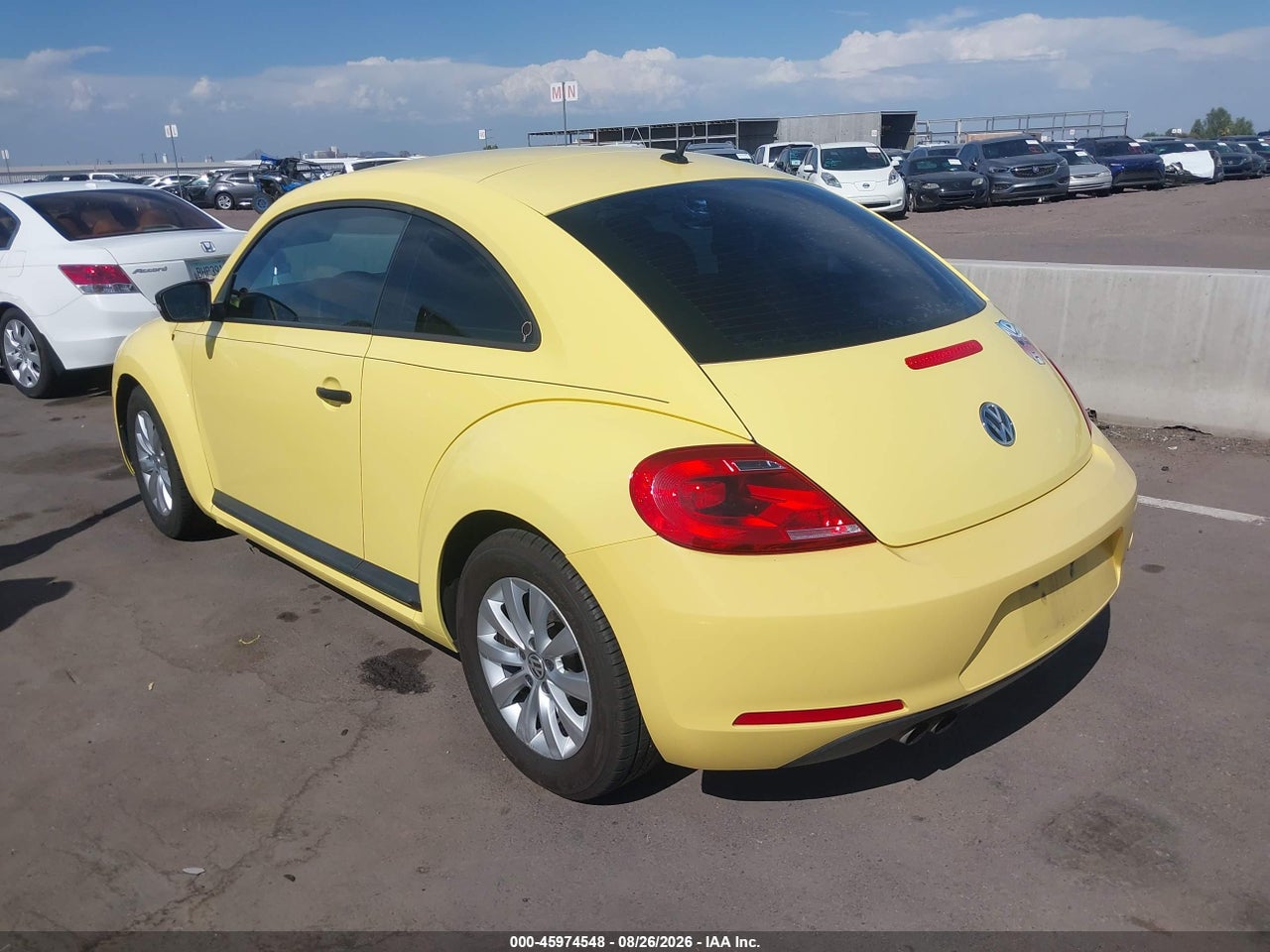 2015 VOLKSWAGEN BEETLE COUPE 1.8T FLEET EDITION · 3/4