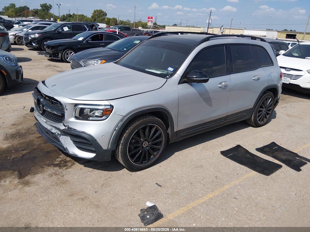 2023 MERCEDES-BENZ GLB 250 4MATIC · 2/11