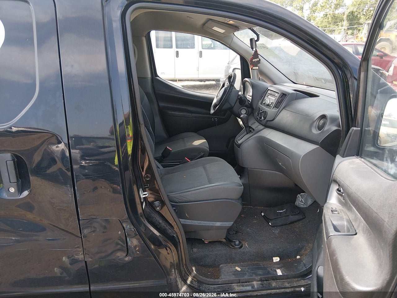 2014 NISSAN NV200 S/SV · 5/11