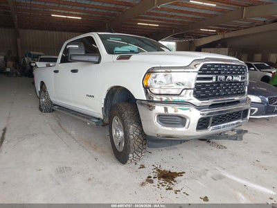 3C6UR5DJ0RG****** · 2024 RAM 2500 BIG HORN  4X4 6'4 BOX