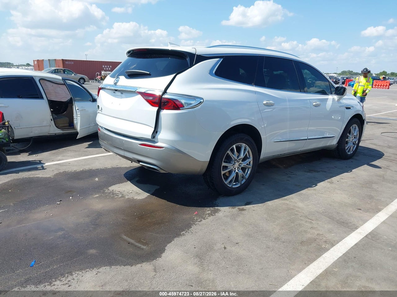 2022 BUICK ENCLAVE AWD ESSENCE · 4/11
