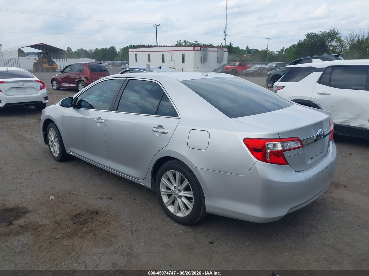 2013 TOYOTA CAMRY HYBRID XLE · 3/10