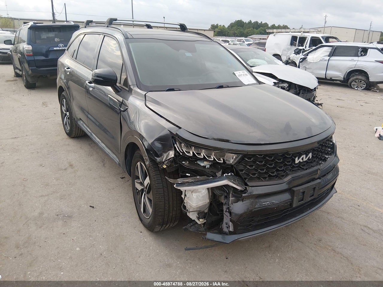 2023 KIA SORENTO S · 6/10