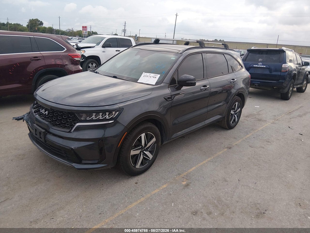 2023 KIA SORENTO S · 2/10