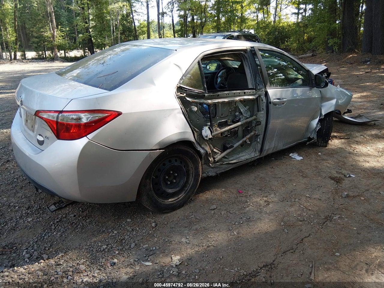 2015 TOYOTA COROLLA LE · 4/10