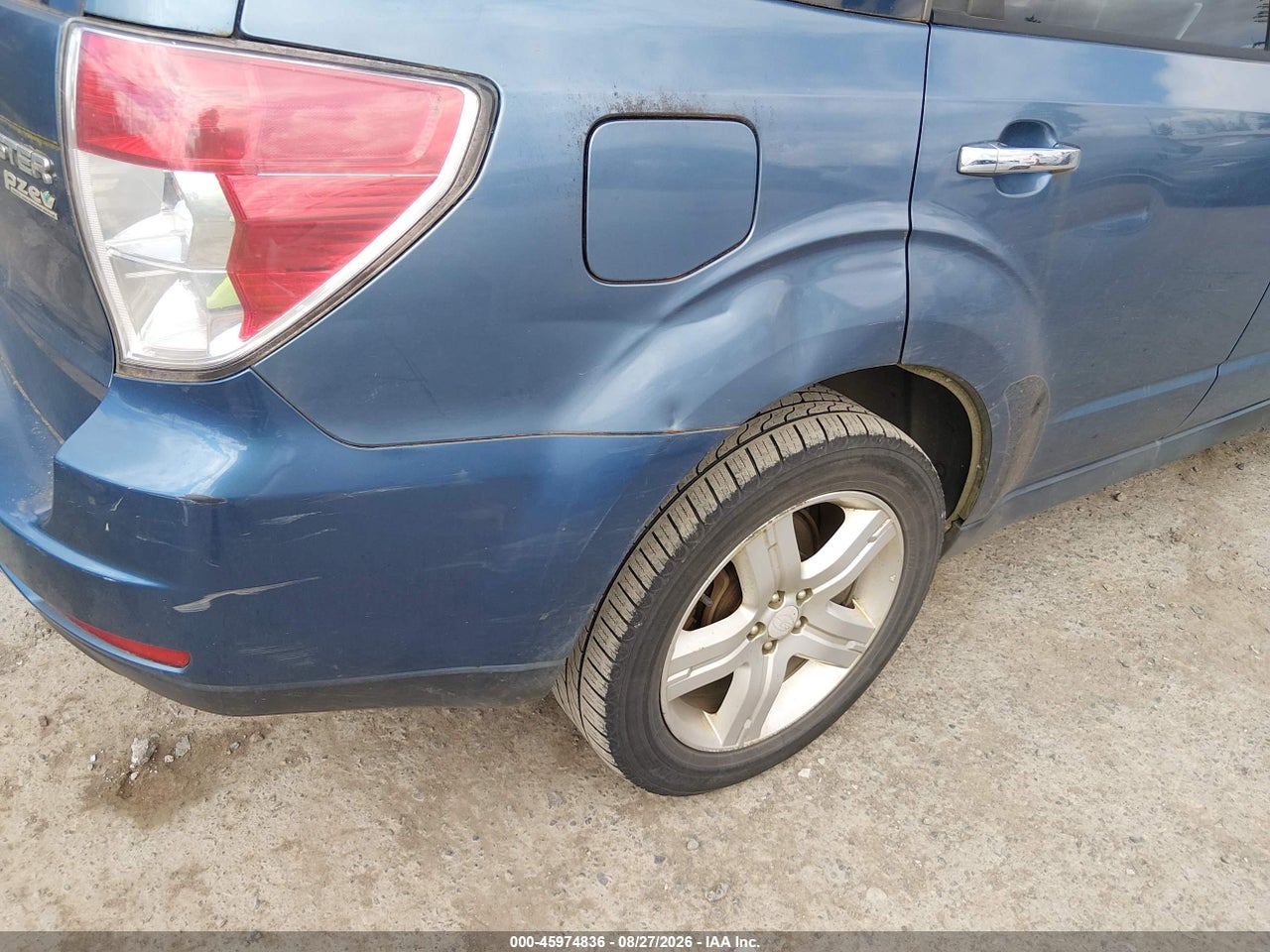 2010 SUBARU FORESTER 2.5X PREMIUM · 6/11