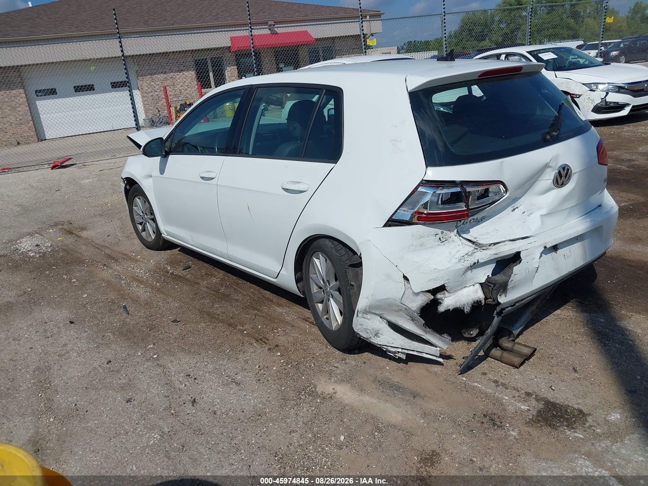 2015 VOLKSWAGEN GOLF TSI S 4-DOOR · 3/10