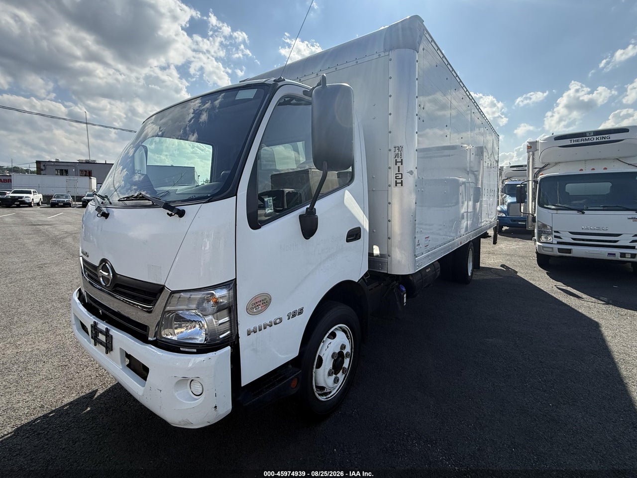 2020 HINO 195 COE · 2/11