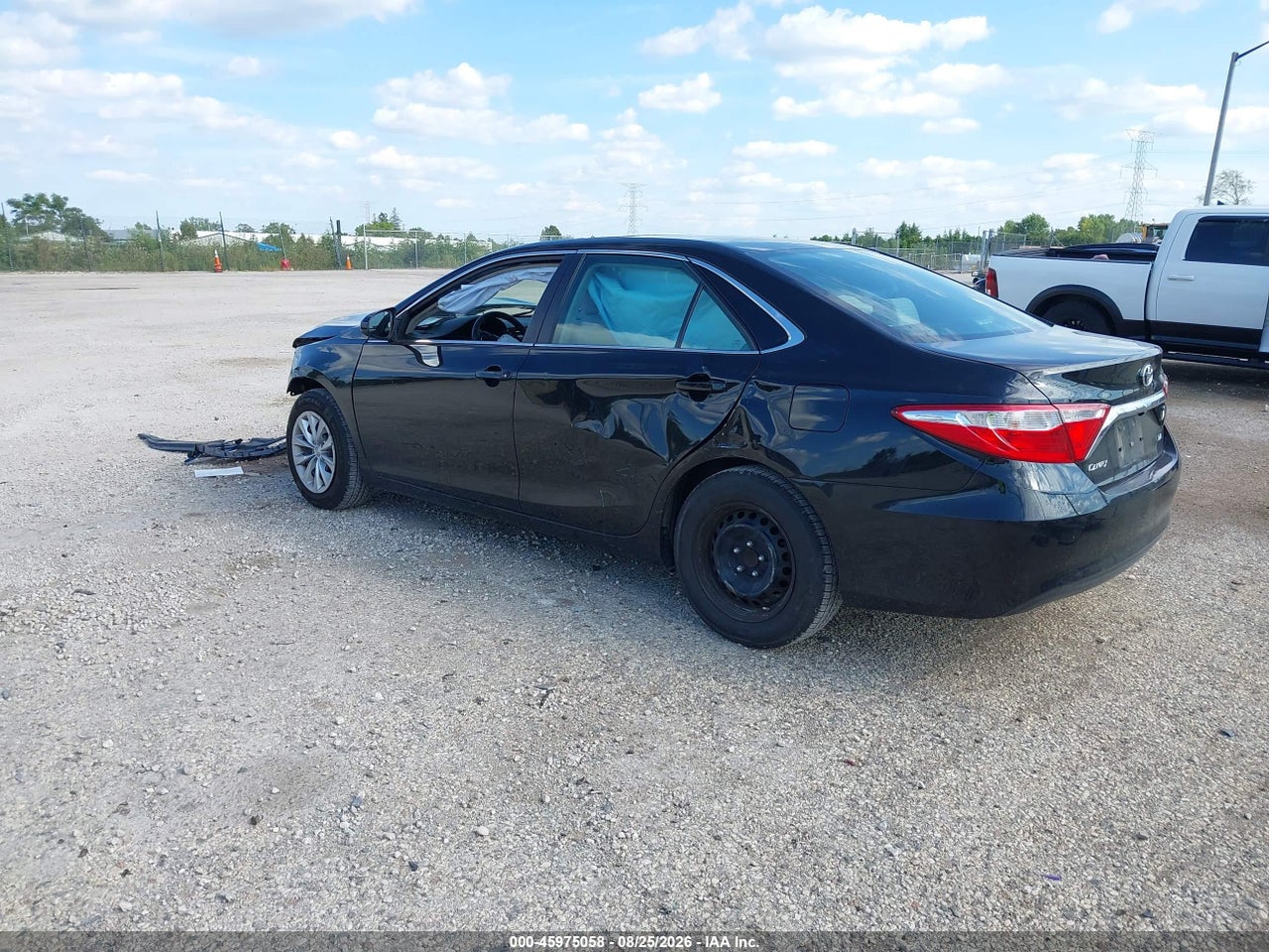 2015 TOYOTA CAMRY LE · 3/11