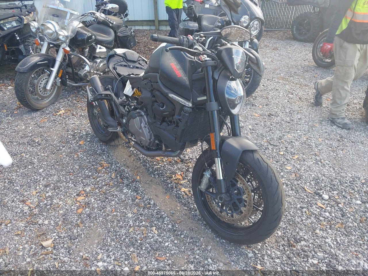 2022 DUCATI MONSTER  