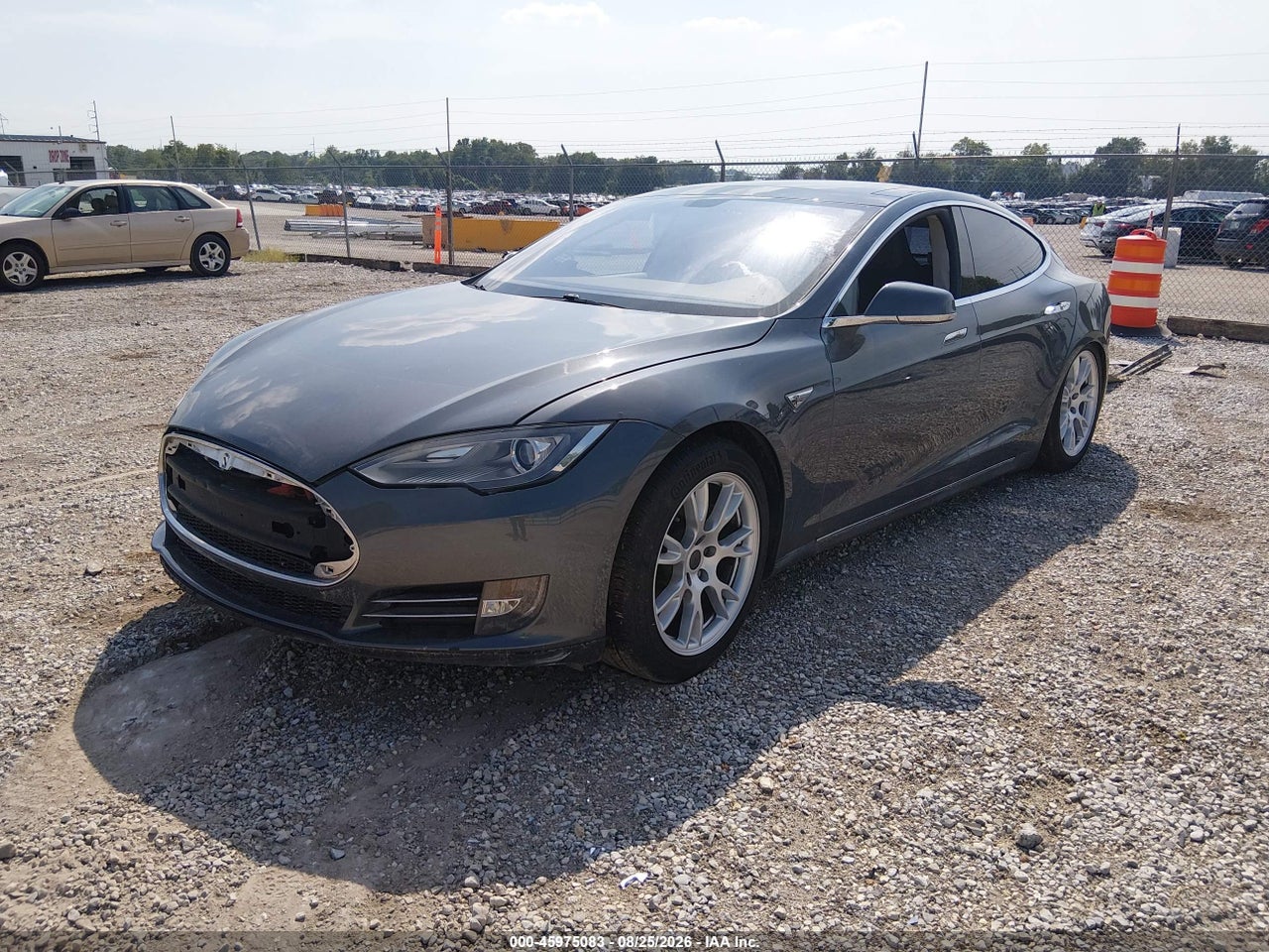 2013 TESLA MODEL S PERFORMANCE · 2/10