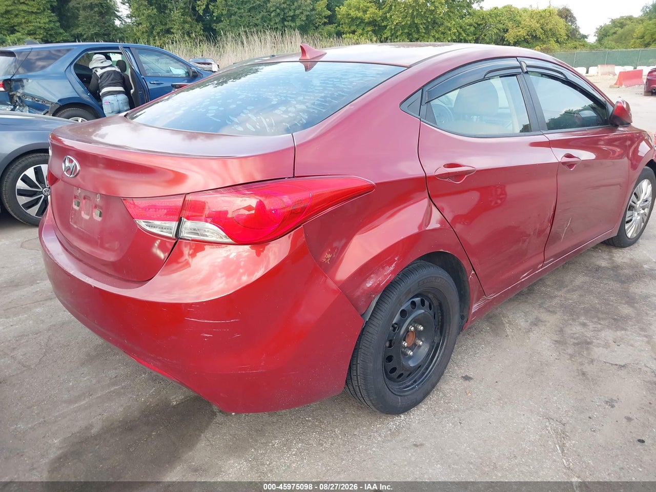 2013 HYUNDAI ELANTRA GLS · 6/10