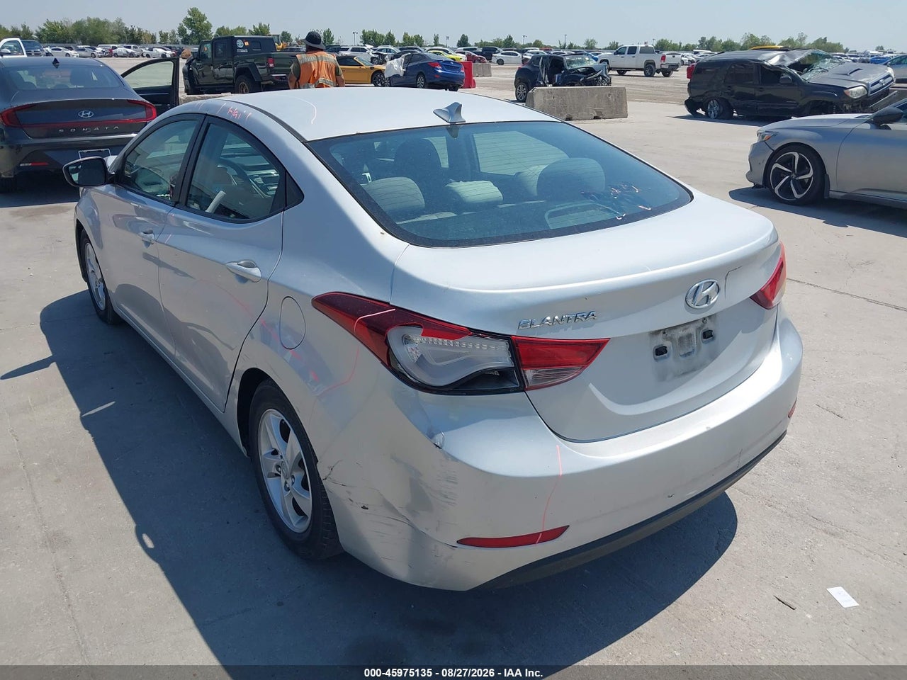 2015 HYUNDAI ELANTRA SE · 3/11