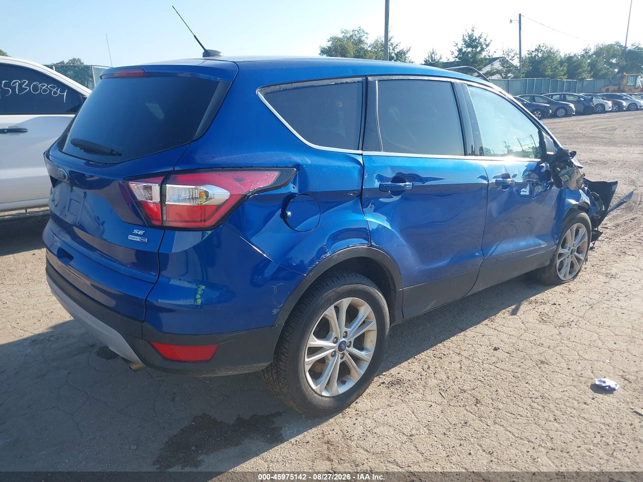 2017 FORD ESCAPE SE · 4/11