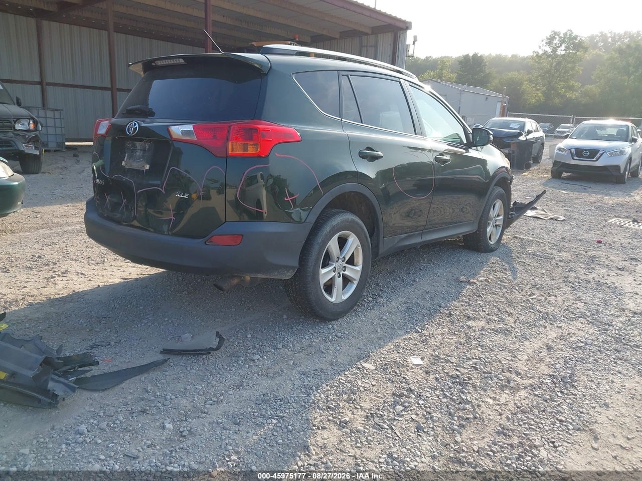 2013 TOYOTA RAV4 XLE · 4/11
