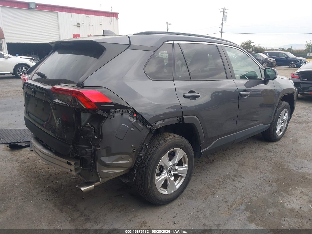 2021 TOYOTA RAV4 XLE · 4/11