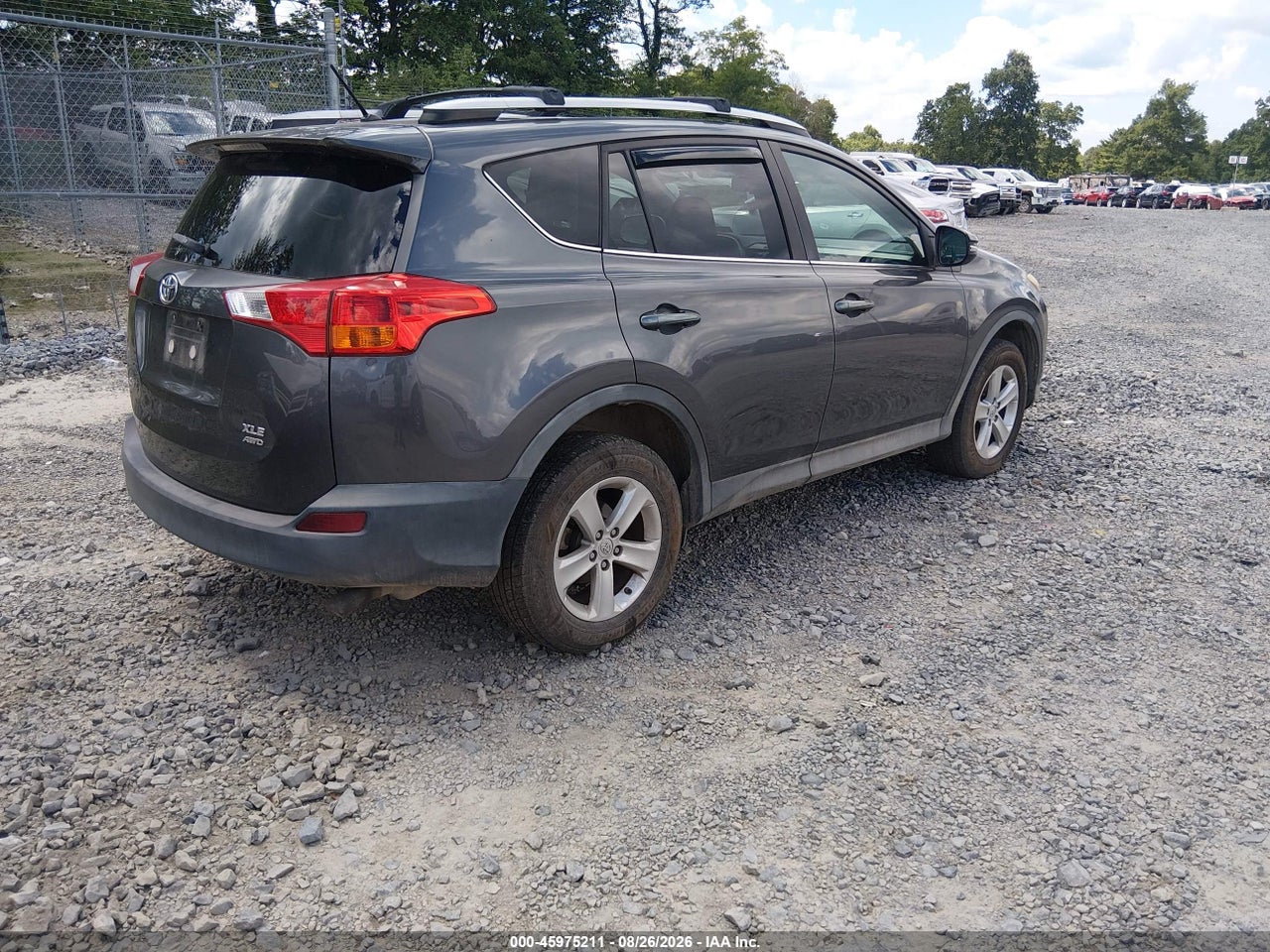 2013 TOYOTA RAV4 XLE · 4/11