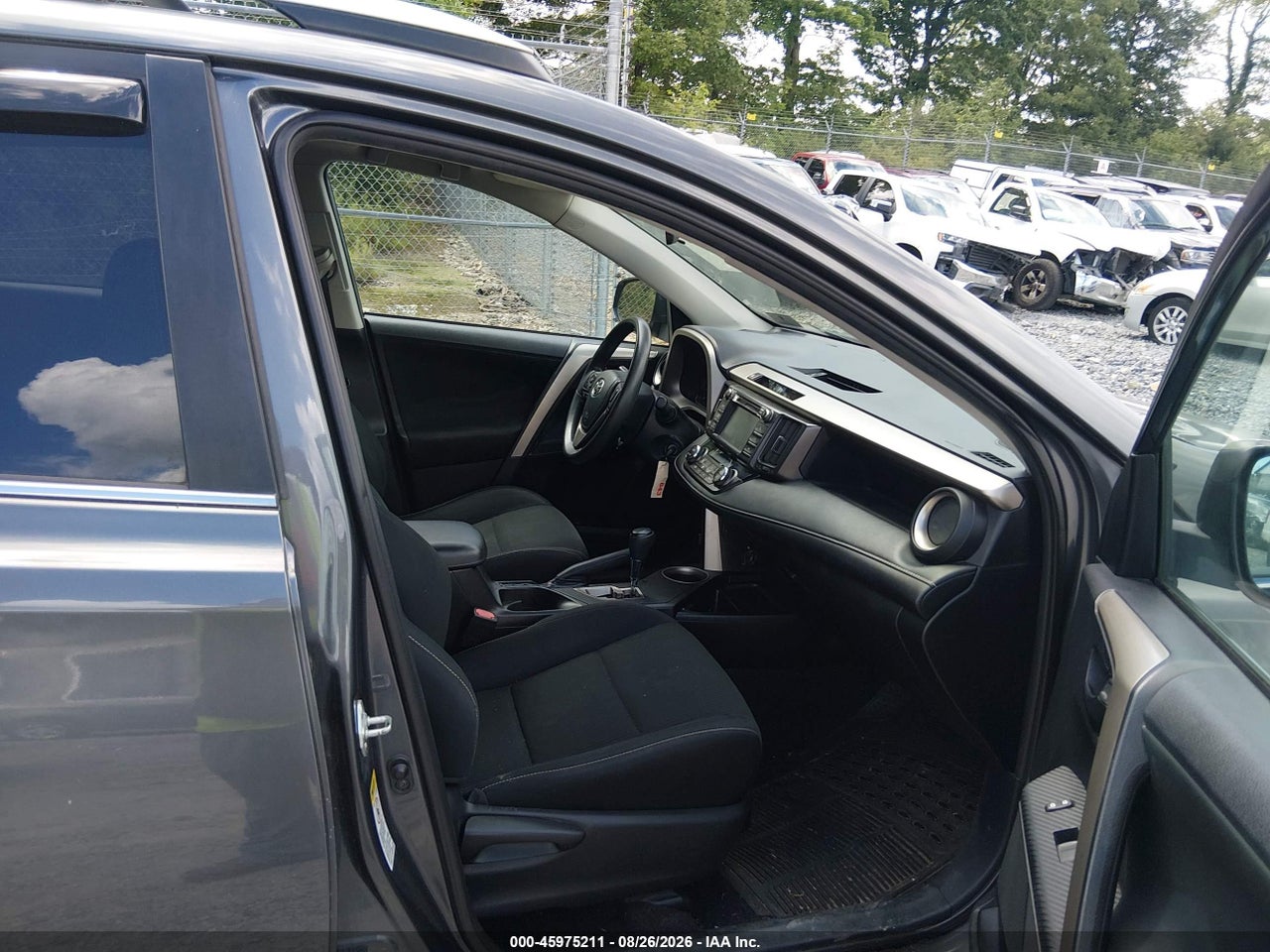 2013 TOYOTA RAV4 XLE · 5/11