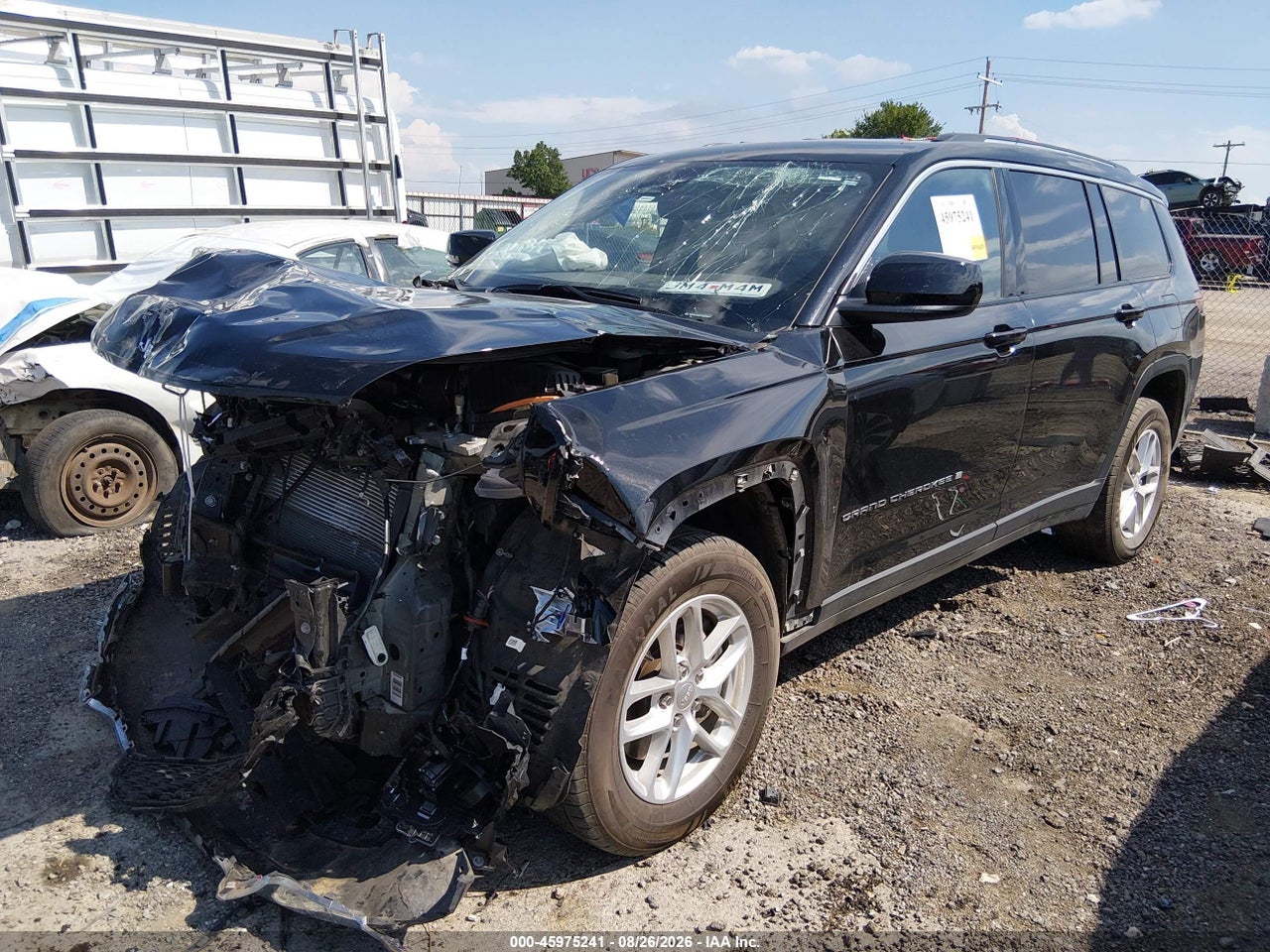 2023 JEEP GRAND CHEROKEE L LAREDO 4X2 · 2/10