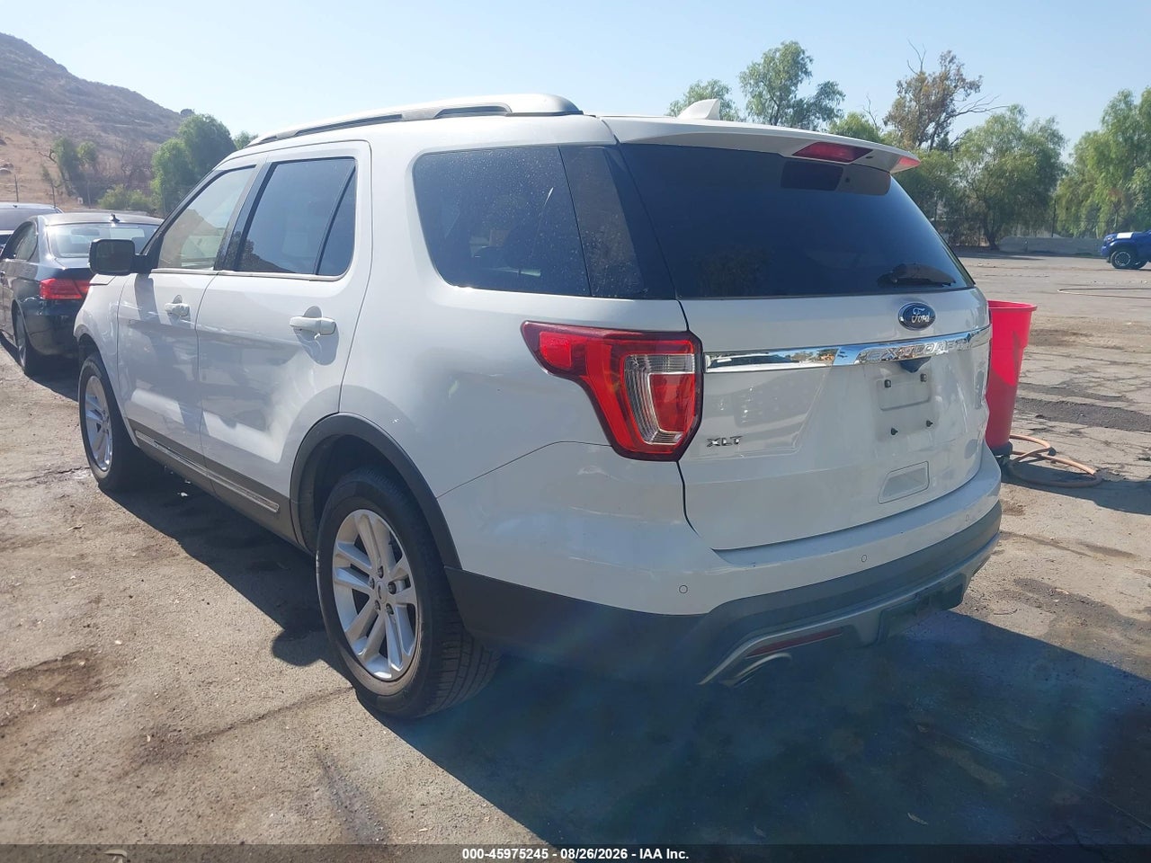 2017 FORD EXPLORER XLT · 3/11