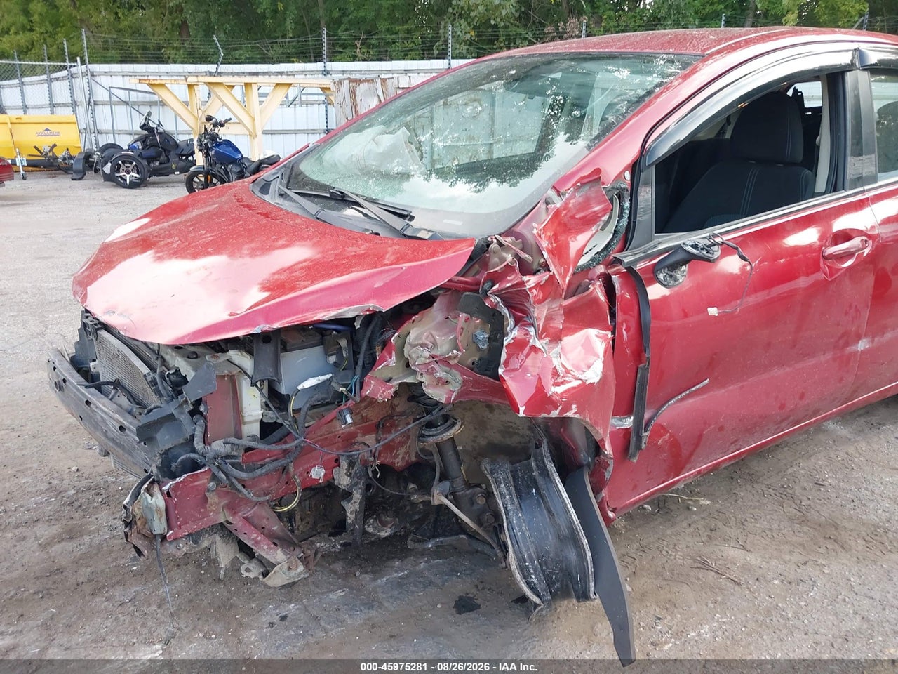 2015 NISSAN VERSA NOTE SV · 6/10