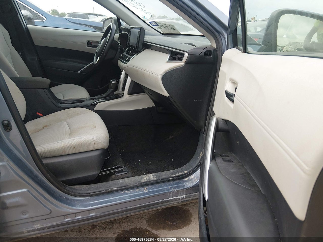 2022 TOYOTA COROLLA CROSS LE · 5/10
