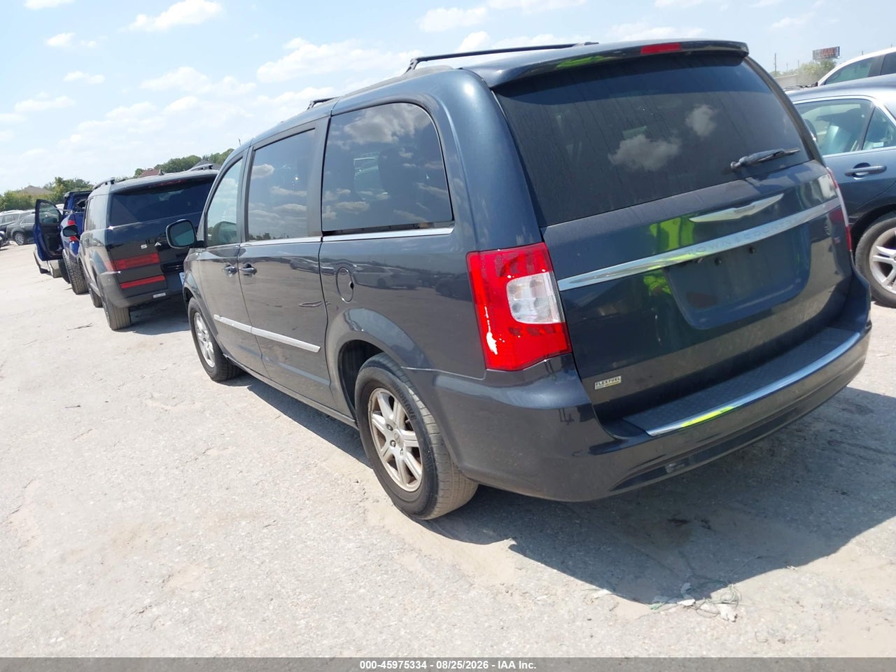 2013 CHRYSLER TOWN &amp; COUNTRY TOURING · 3/11