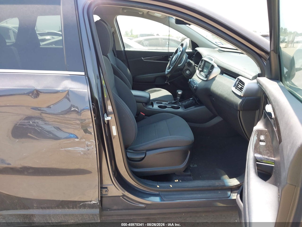 2019 KIA SORENTO 2.4L LX · 5/10