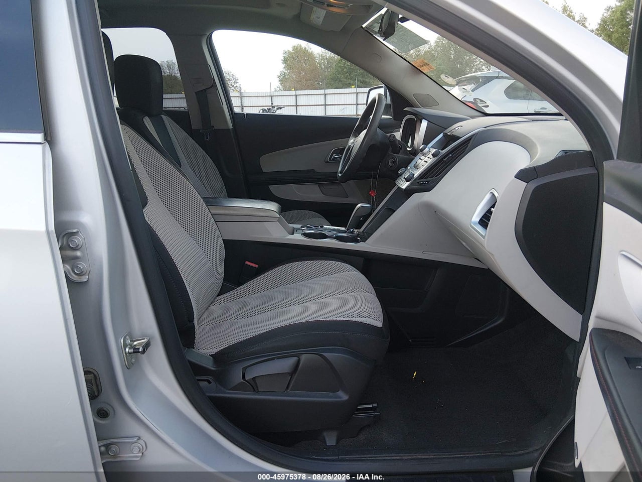 2010 CHEVROLET EQUINOX LT · 5/11