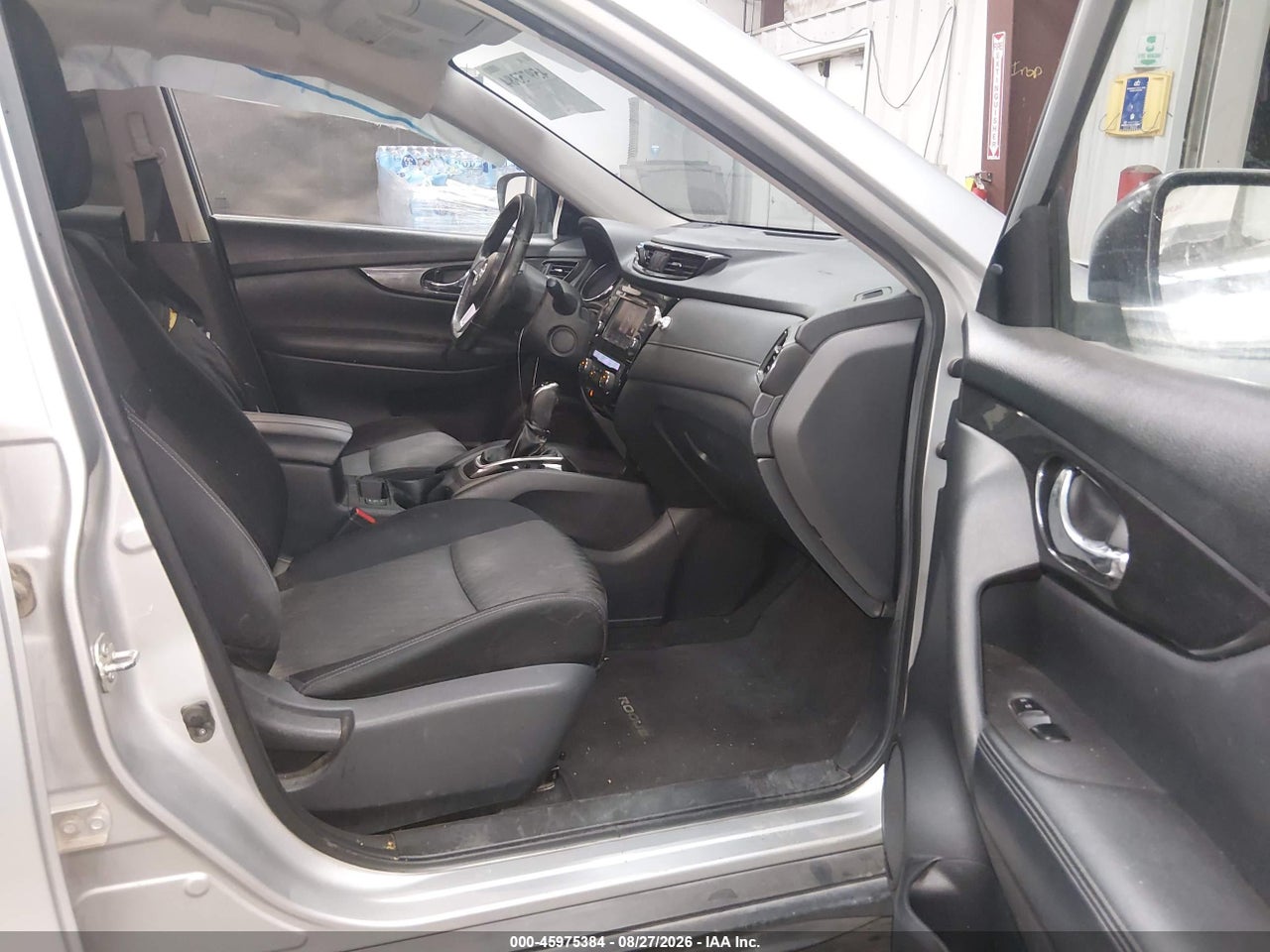 2018 NISSAN ROGUE SV · 5/11