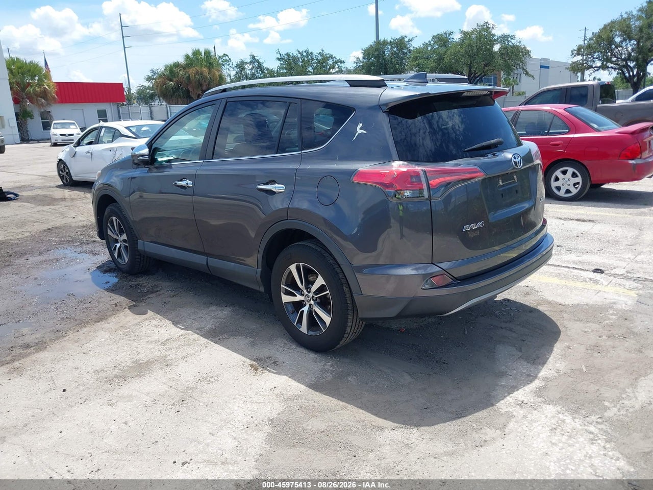 2018 TOYOTA RAV4 XLE · 3/11
