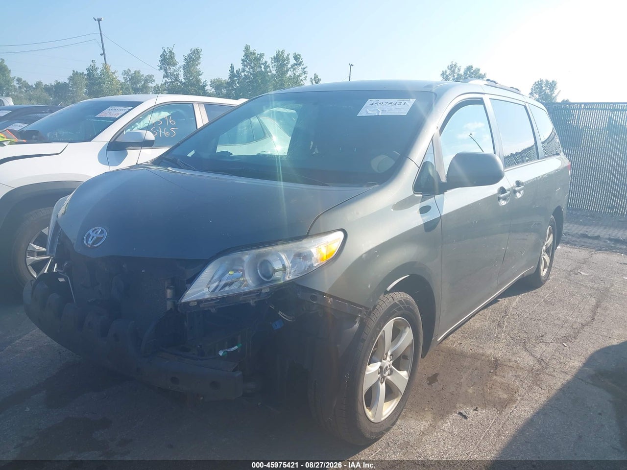2012 TOYOTA SIENNA LE V6 8 PASSENGER · 2/11