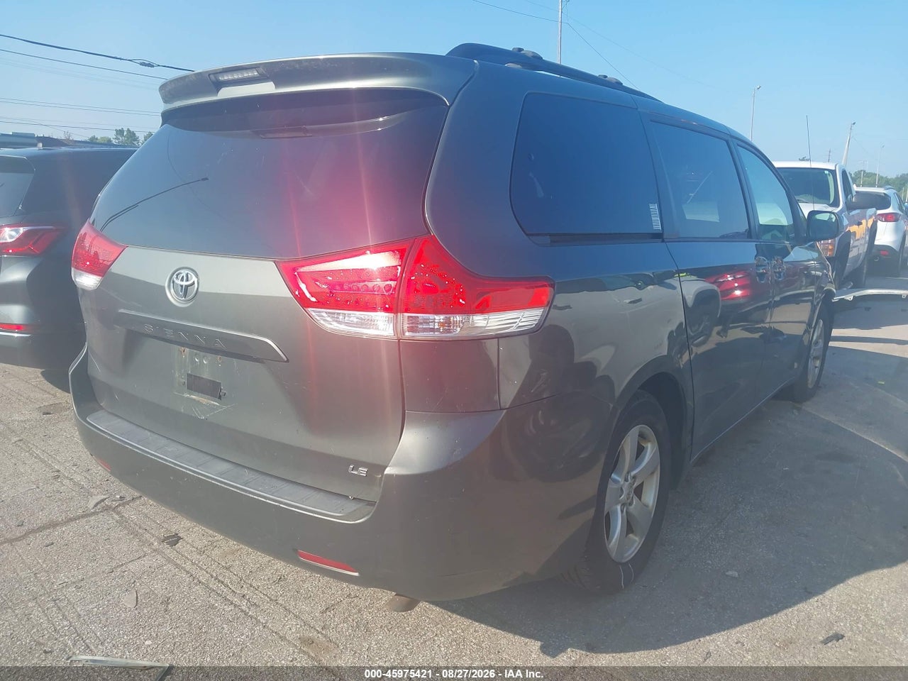 2012 TOYOTA SIENNA LE V6 8 PASSENGER · 4/11