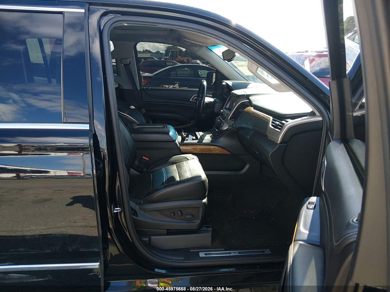 2017 GMC YUKON XL DENALI · 5/11