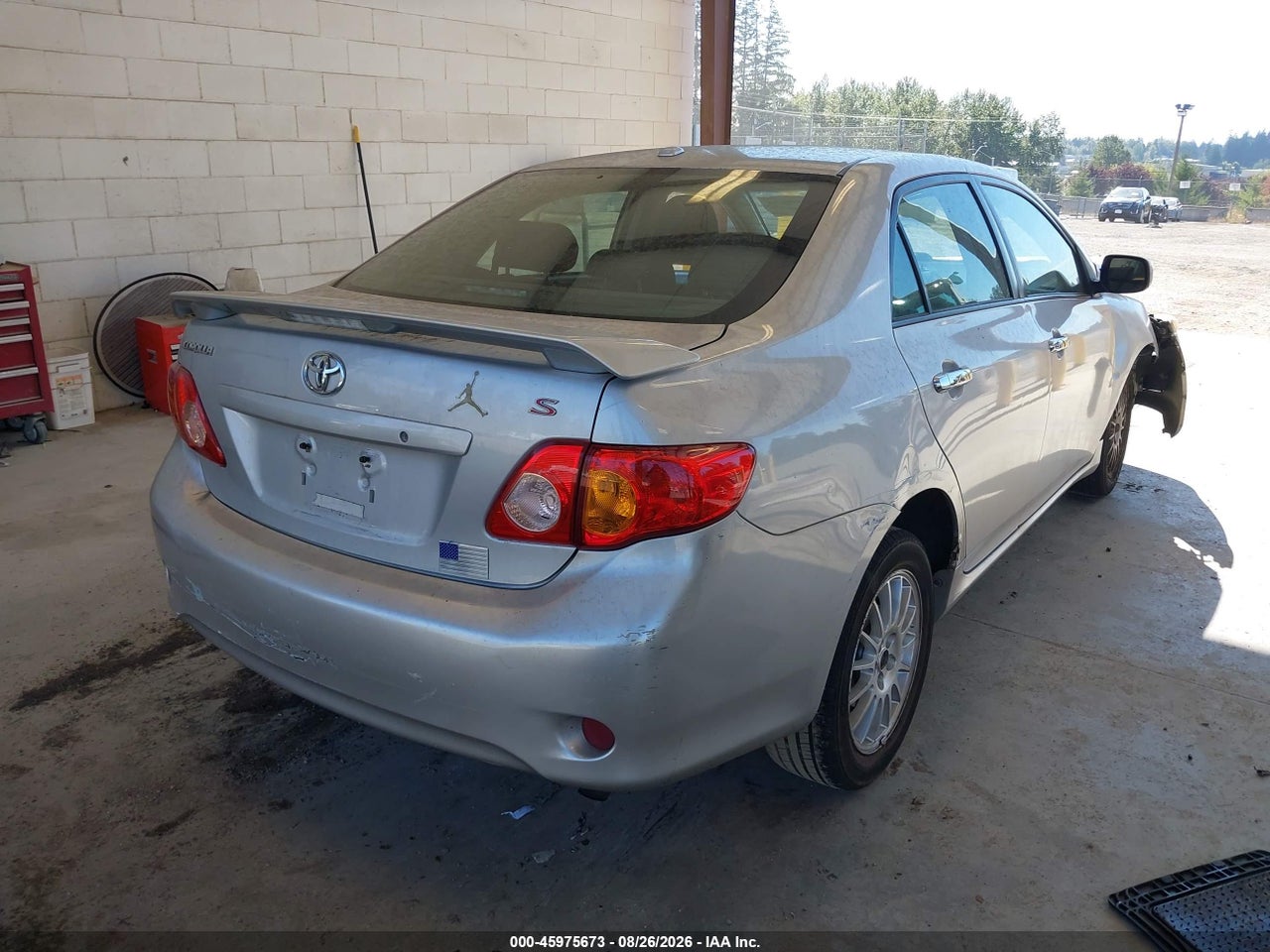 2010 TOYOTA COROLLA LE · 4/11