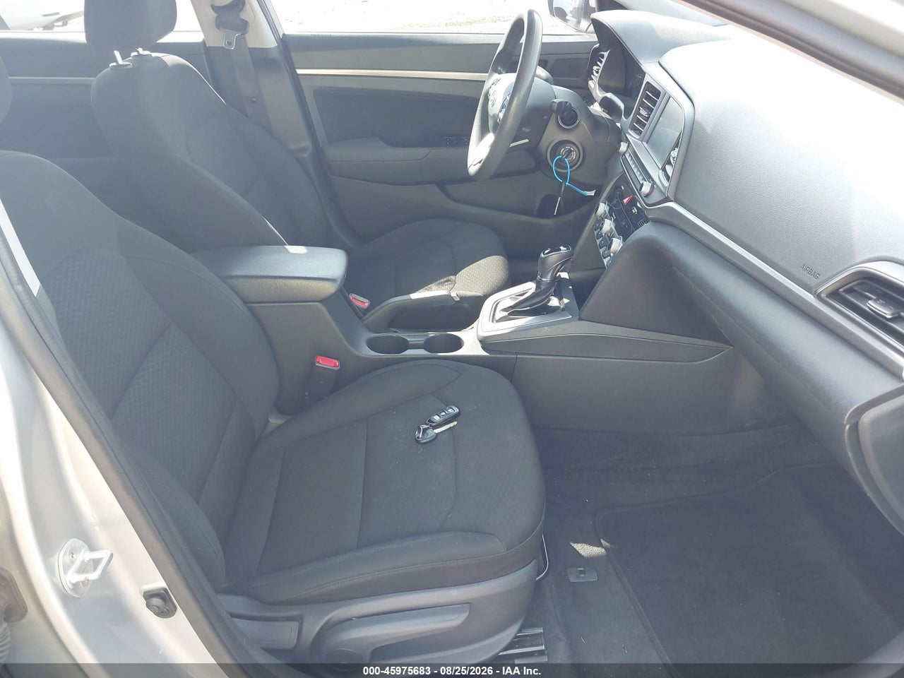 2020 HYUNDAI ELANTRA SEL · 5/11