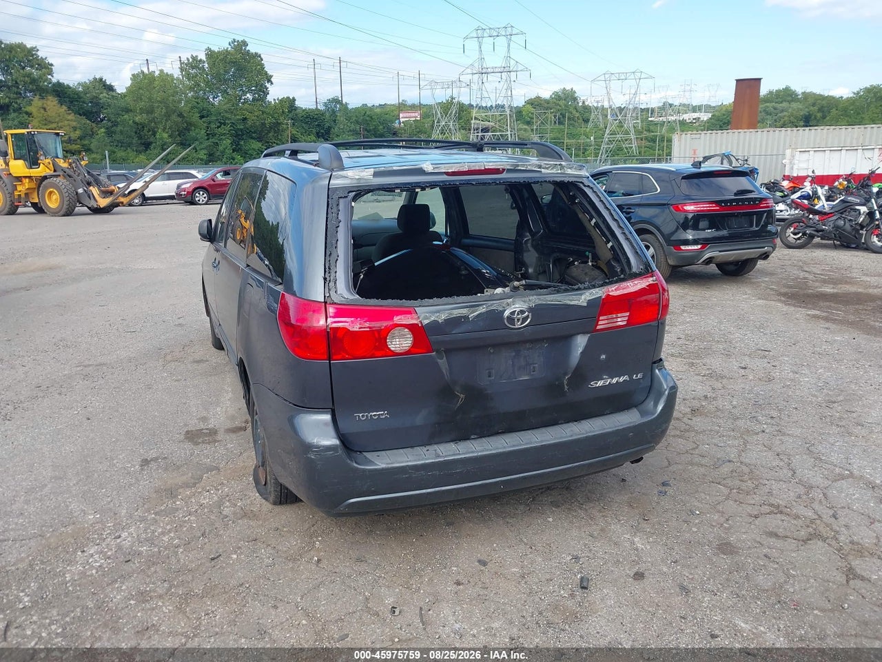 2008 TOYOTA SIENNA LE · 6/11