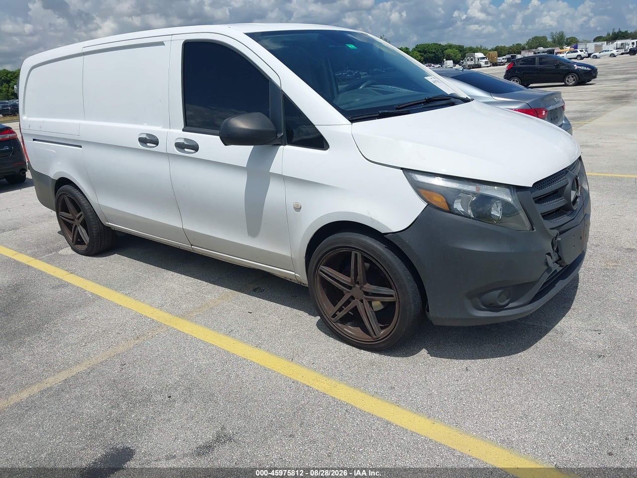 2017 MERCEDES-BENZ METRIS