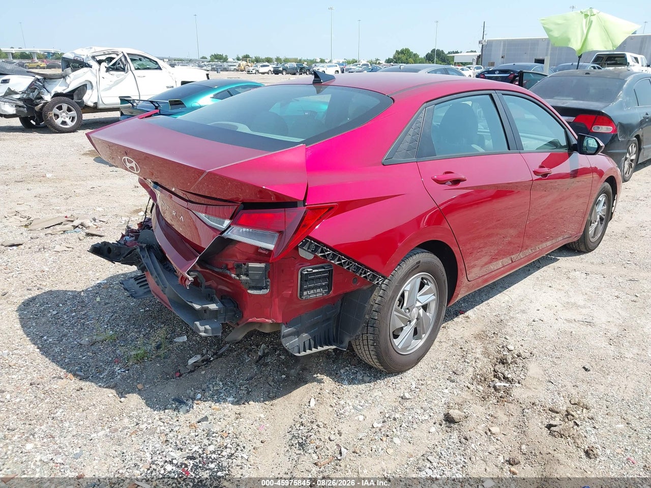 2024 HYUNDAI ELANTRA SE · 4/11