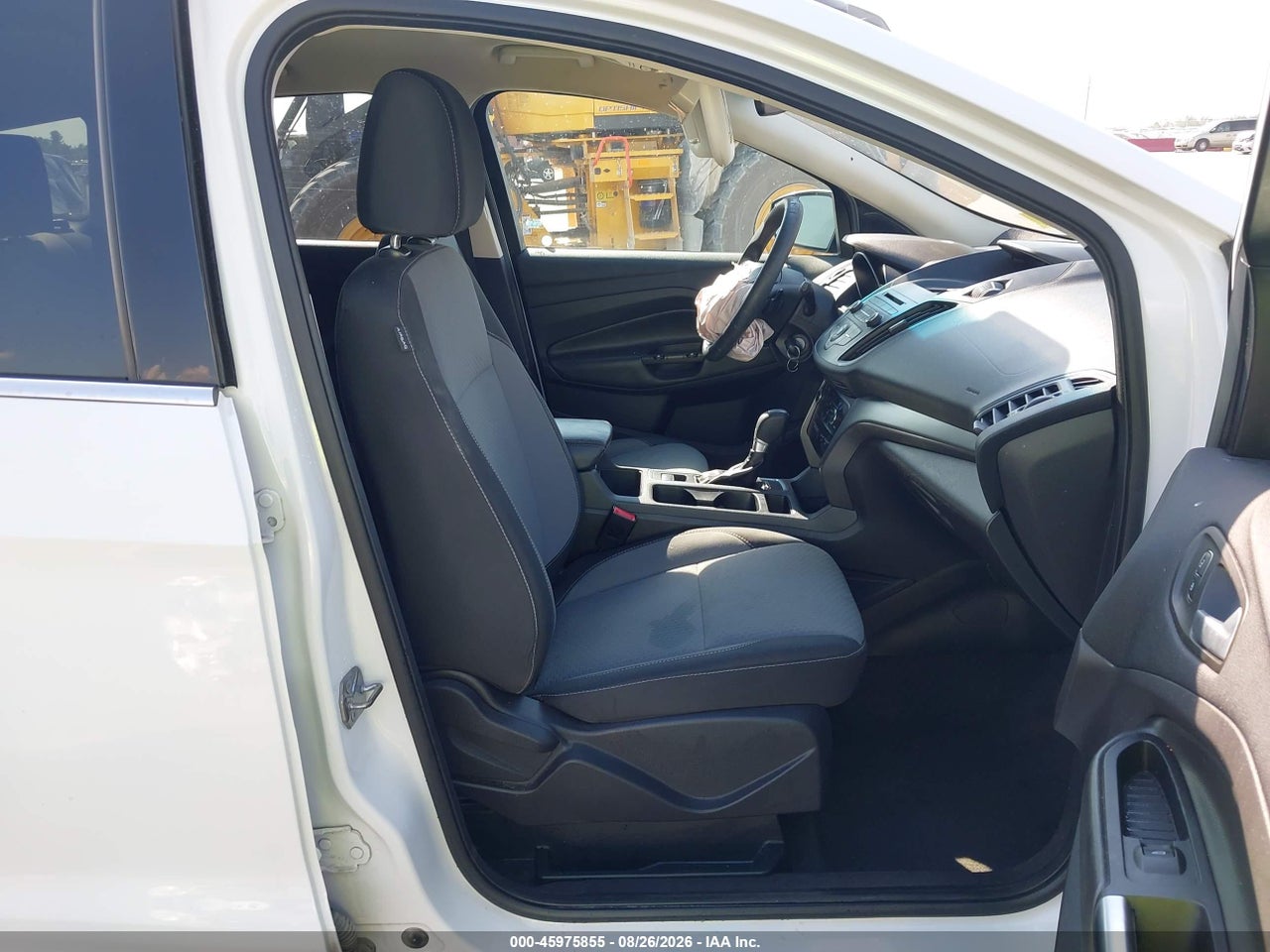 2017 FORD ESCAPE SE · 5/11