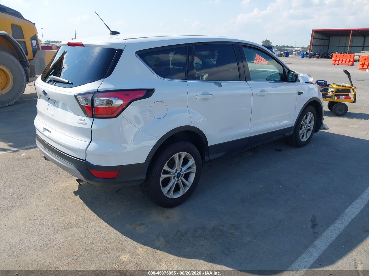 2017 FORD ESCAPE SE · 4/11