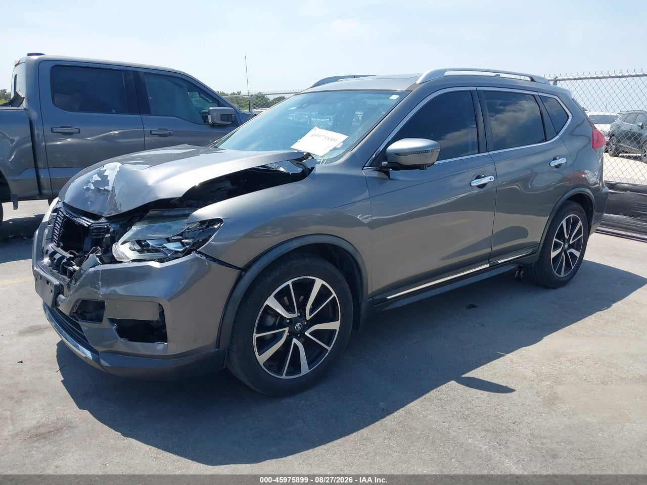 2017 NISSAN ROGUE SL · 2/11
