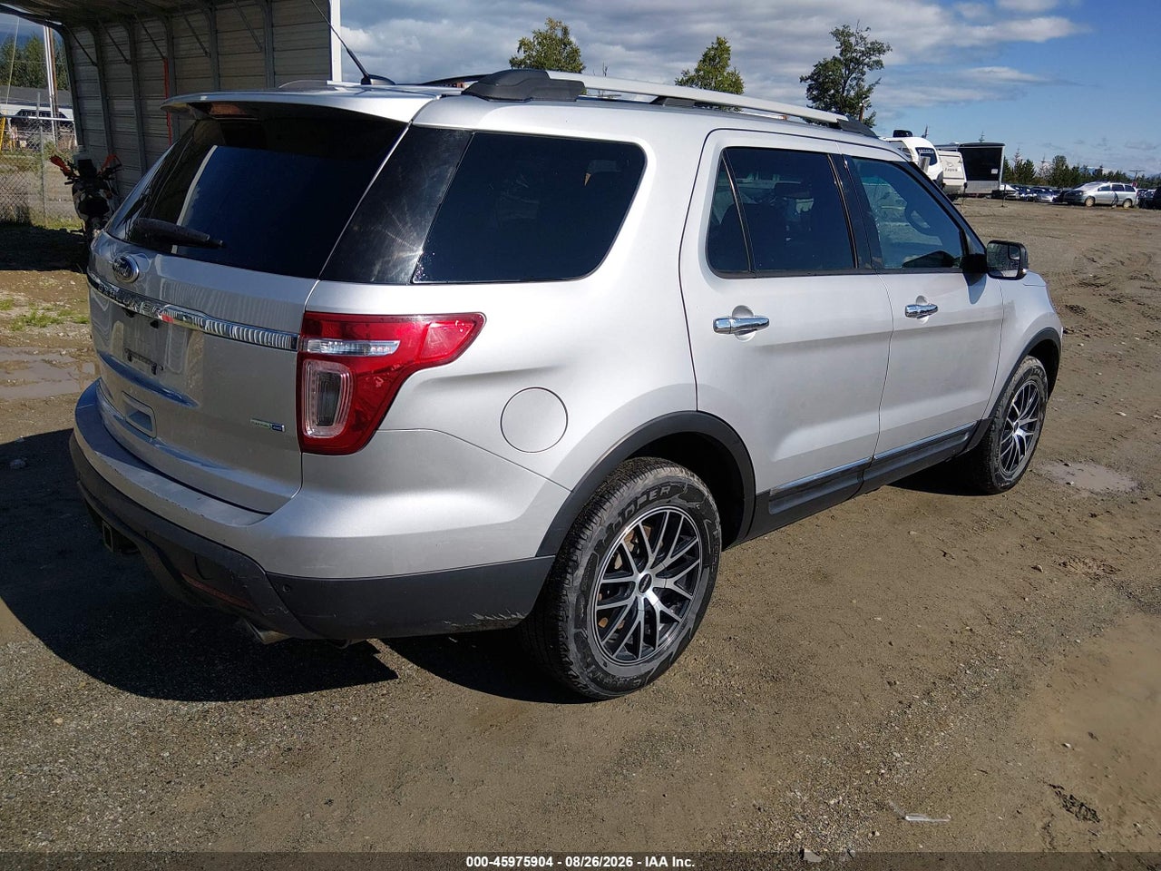 2015 FORD EXPLORER XLT · 4/11