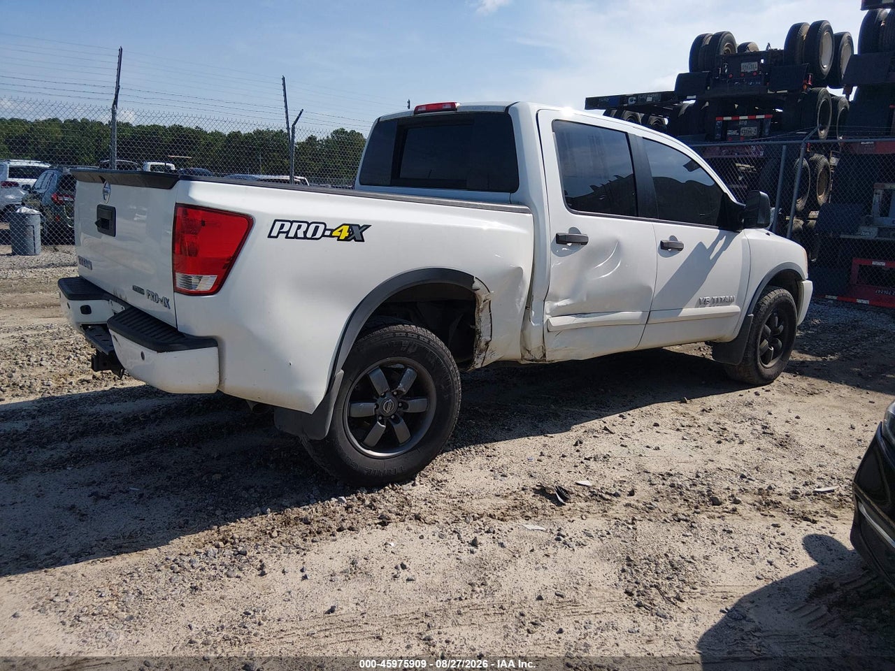 2013 NISSAN TITAN PRO-4X · 4/10