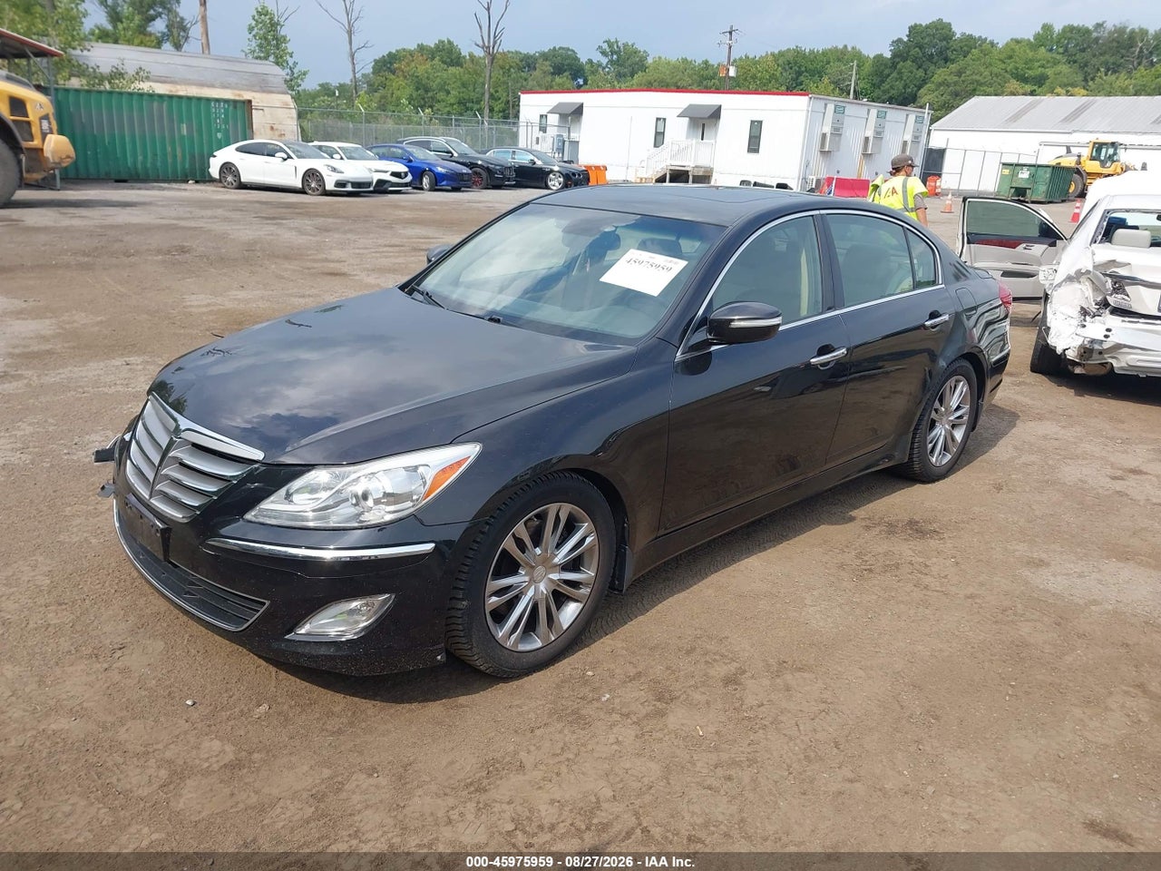 2013 HYUNDAI GENESIS 3.8 · 2/5