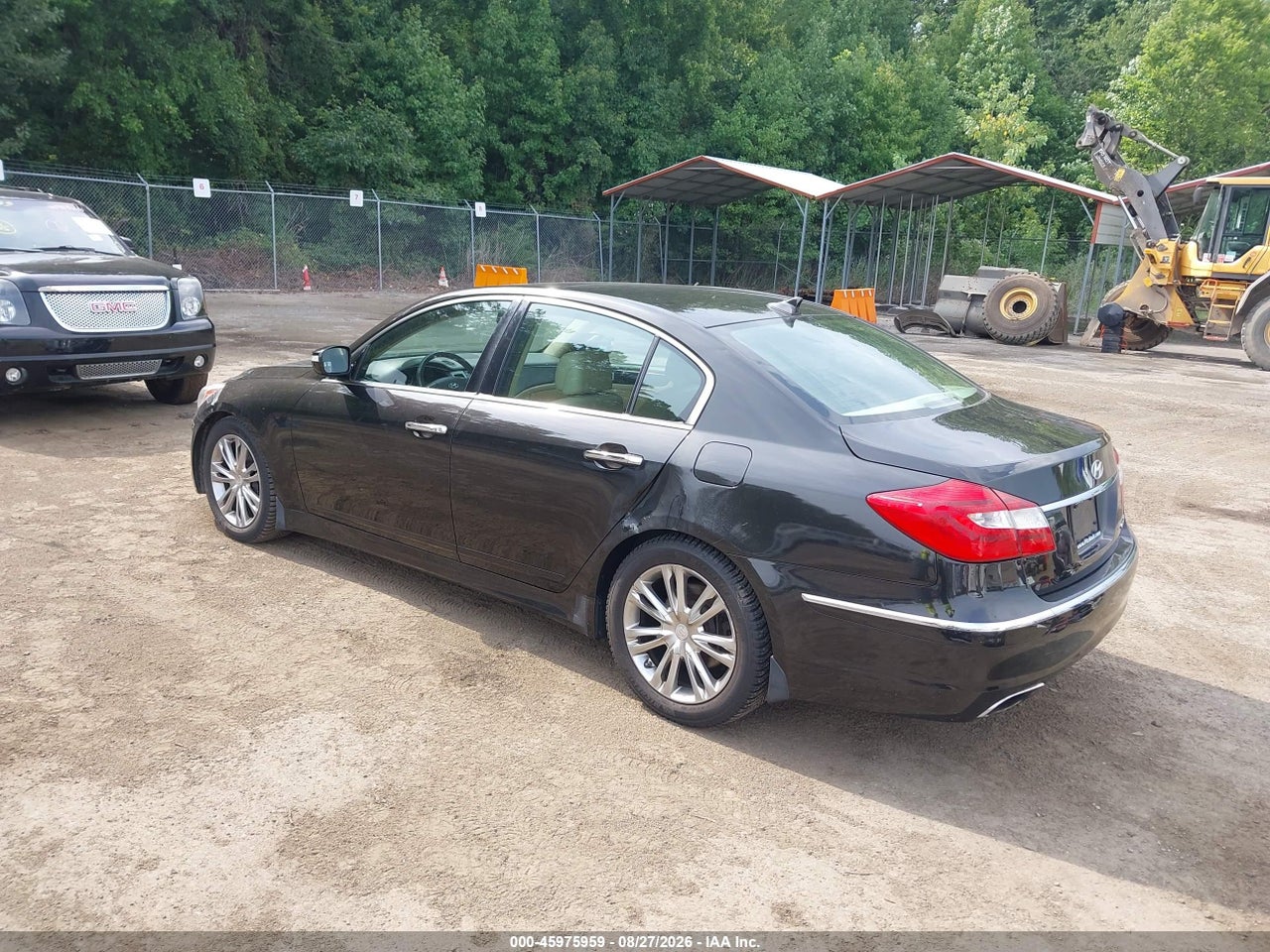 2013 HYUNDAI GENESIS 3.8 · 3/5