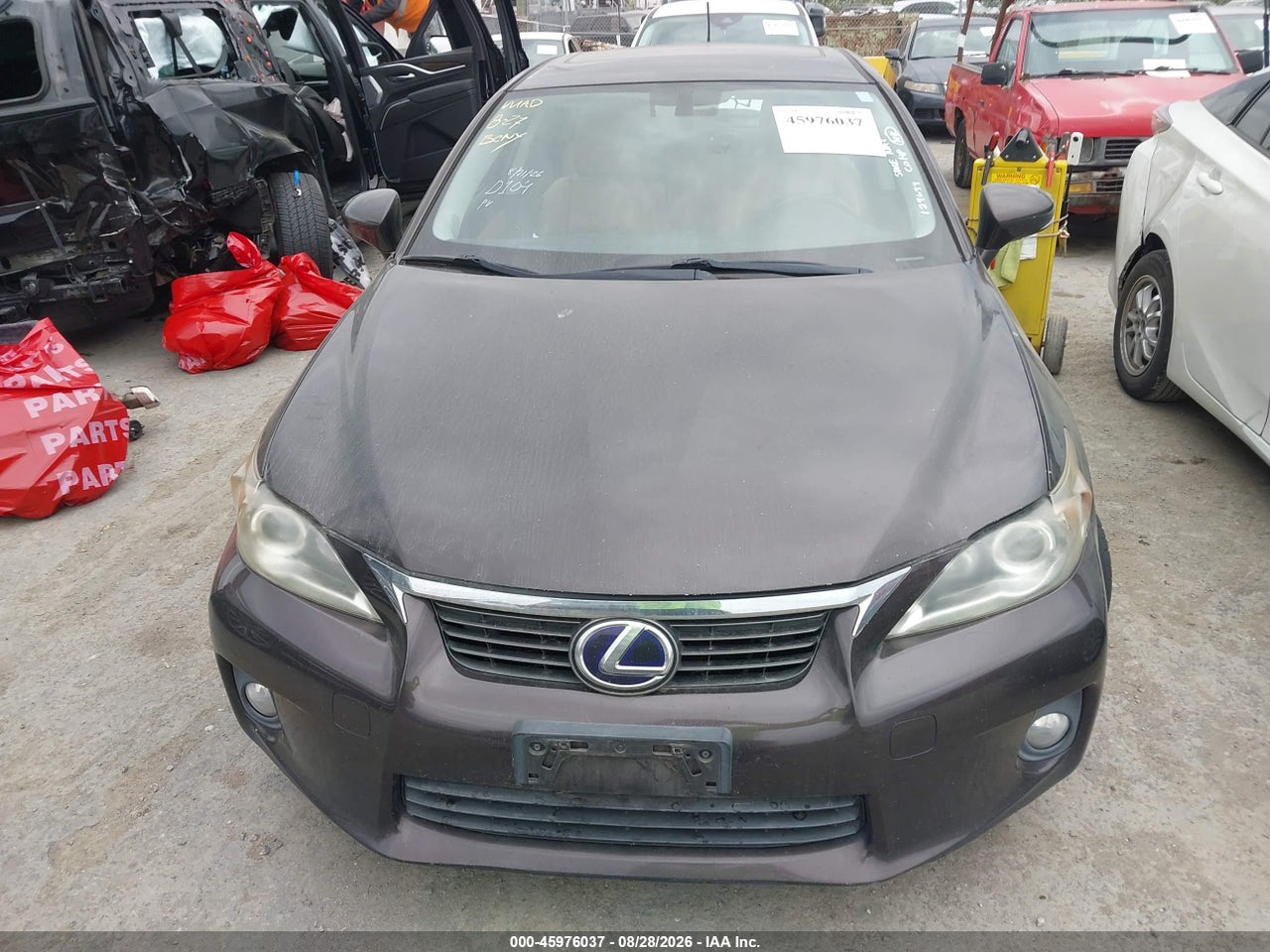 2013 LEXUS CT 200H   · 6/10